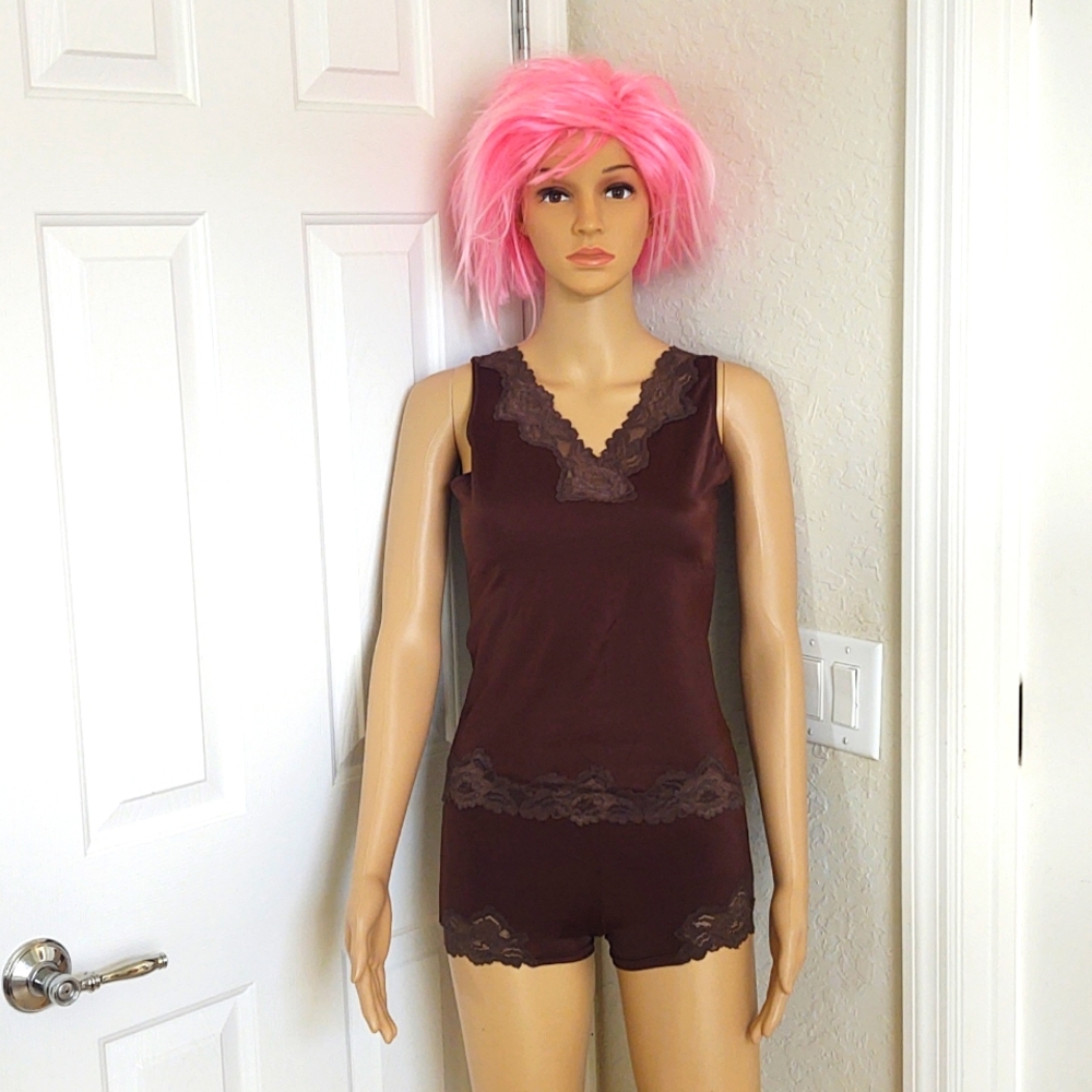 Maidenform Flexees Light Support Chocolate Camisole and Boy Shorts